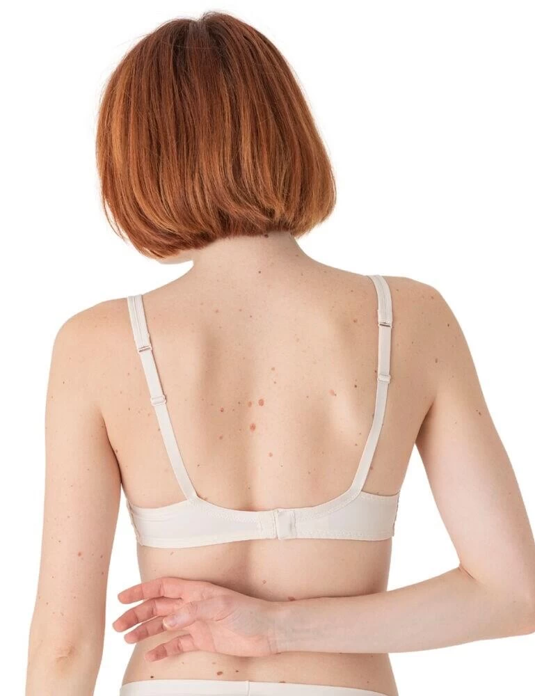 21313 Maison Lejaby Daphne Moulded Underwired Bra - 21313 Milk